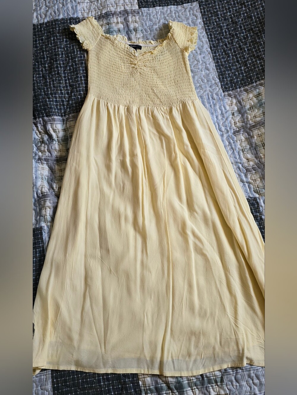 F21 Light Yellow Smocked Waist Maxi Skirt Dress - Women